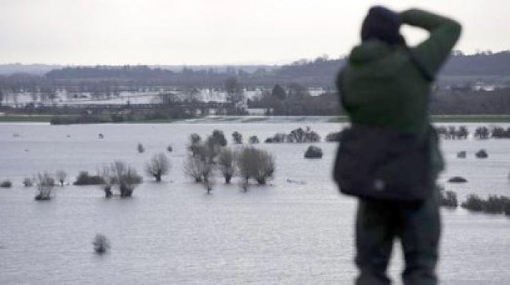 Anglia, răvăşită de ploi şi furtuni. Iar calvarul nu s-a încheiat!